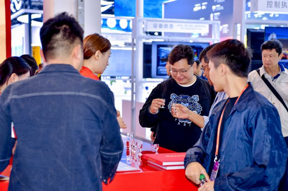 双城联展传递千年风韵与品牌势能 五粮液闪耀2024中国品牌日