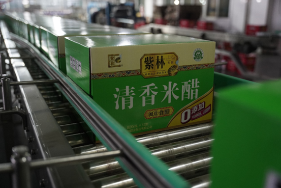 山西老醯每年身上流淌15斤醋，香气“陈”入电商