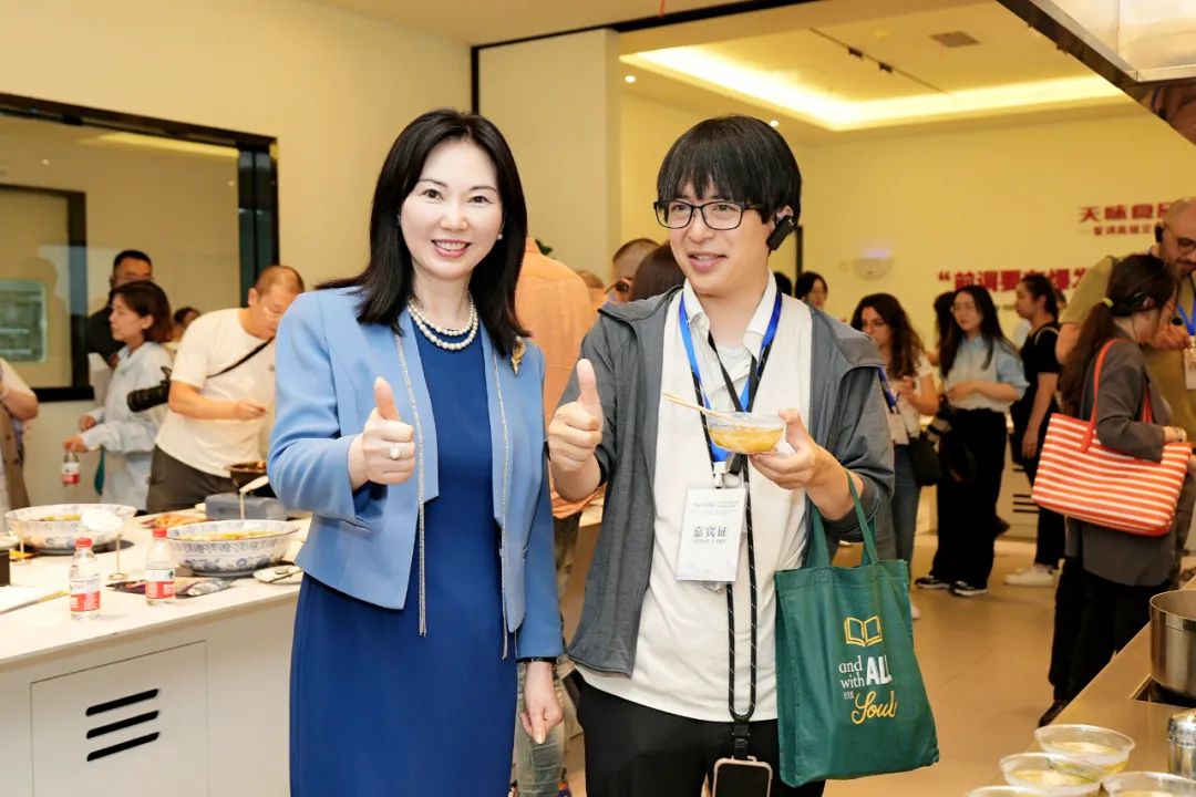 国际媒体汇聚天味食品，探寻美味生活“智”造密码
