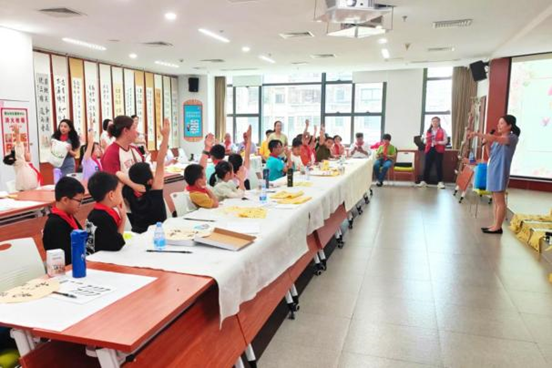 厦门国际银行厦门分行党团志愿服务队 财商启蒙公益课在陈嘉庚纪念馆开讲