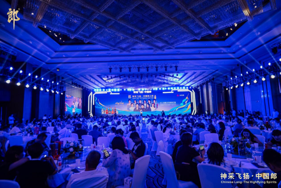 千商齐聚，燃爆乌鲁木齐：音乐、郎酒多管齐下，“中国郎之夜”火力全开！