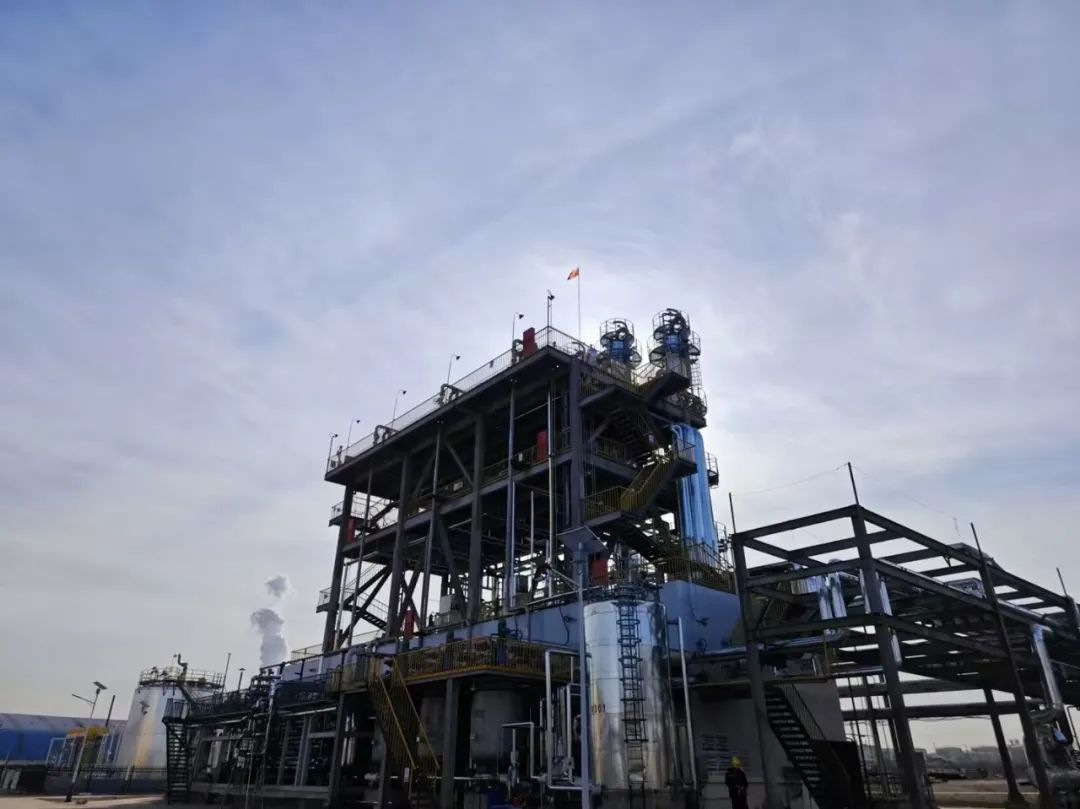 喜讯！广汇硫化工公司新建3000吨/年二甲基亚砜项目一次开车成功，顺利产出合格产品