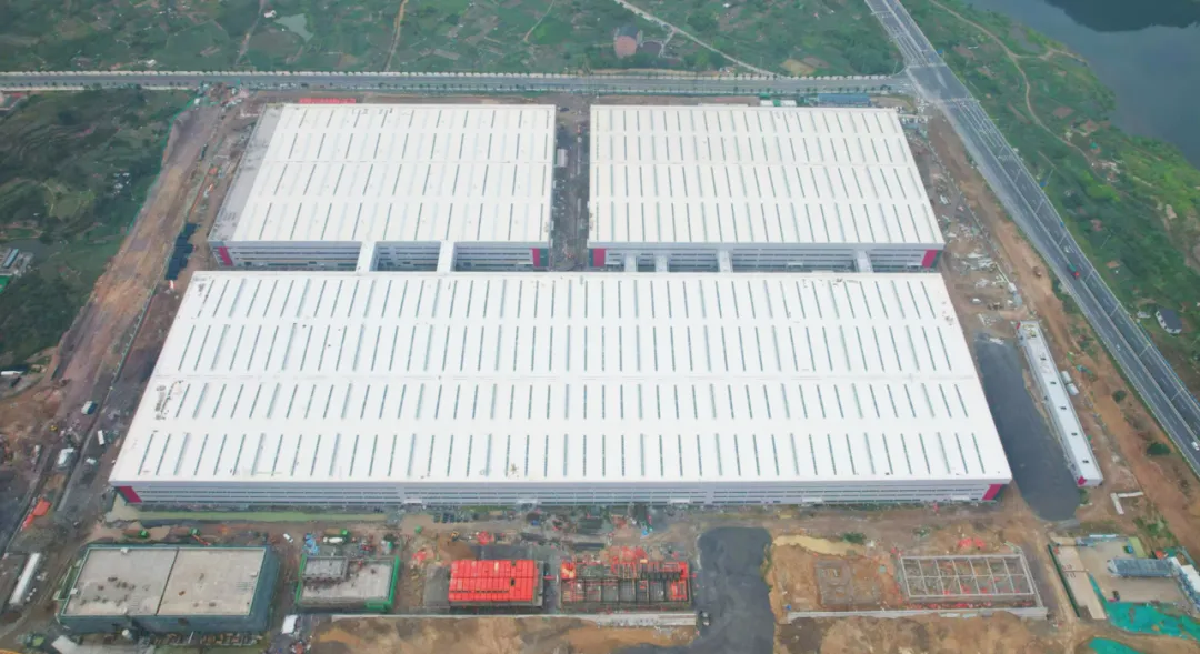 以匠心铸就品质，东方雨虹助力爱玛新能源项目建设获赞誉