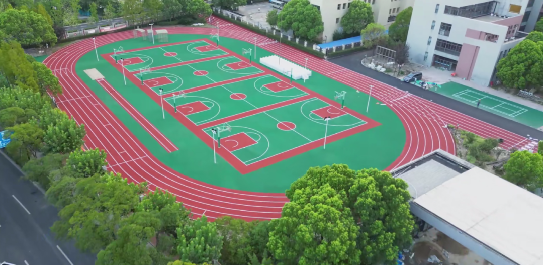 东方雨虹：专业安全，助力运动每一步！