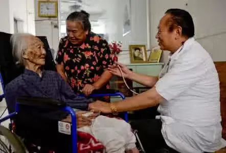 步长制药爱心医藏十八年，“同心•共铸中国心”2025阿坝行大型公益活动启幕
