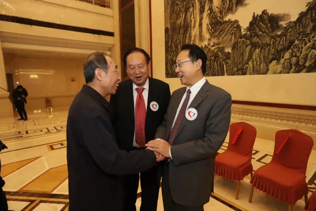 步长制药爱心医藏十八年，“同心•共铸中国心”2025阿坝行大型公益活动启幕