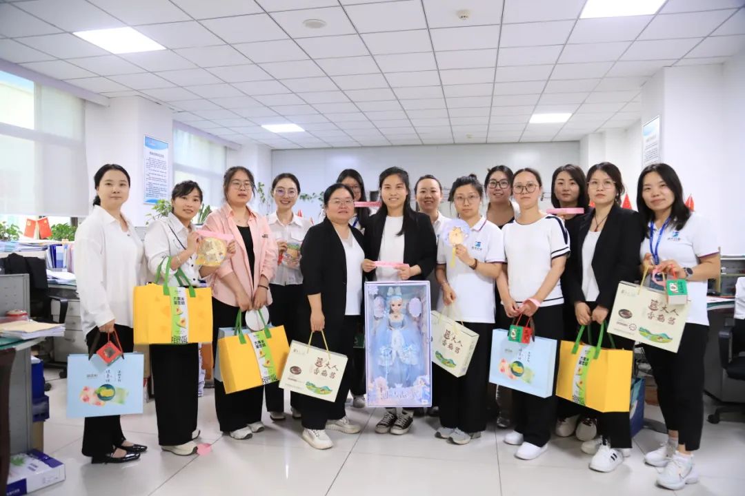 粽"享佳节·"童"创欢乐丨盘龙药业双节特别企划打造员工幸福时刻"