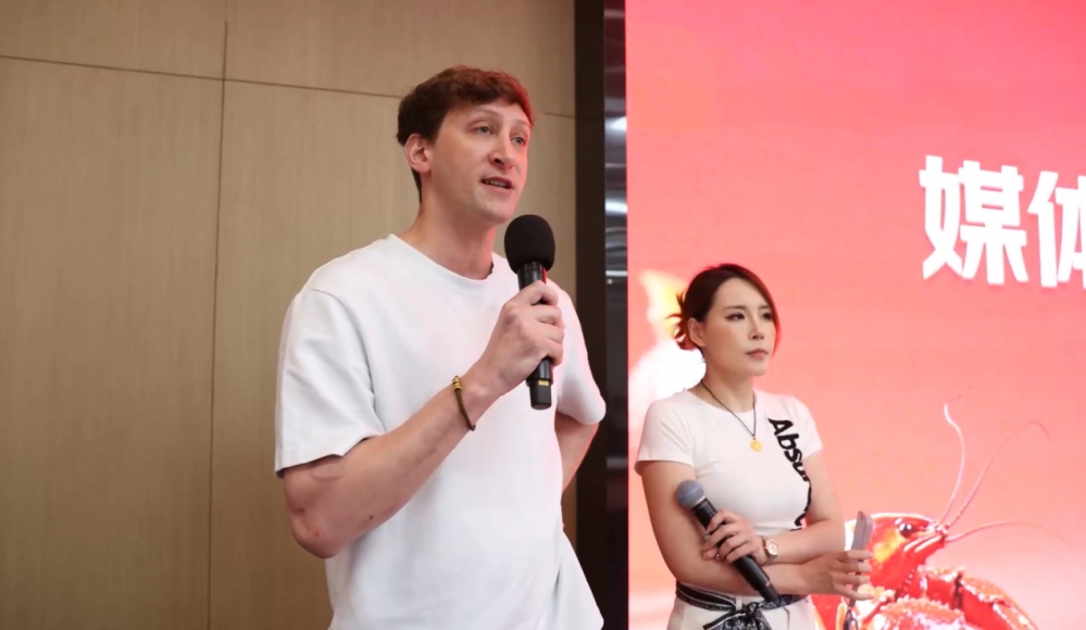 埃文凯尔考察中国农业 慨叹农业育种技术先进 点赞农业工业化水平