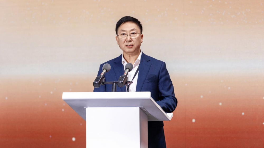 尊界S800批量投产，江淮华为共谱中国汽车工业新篇章