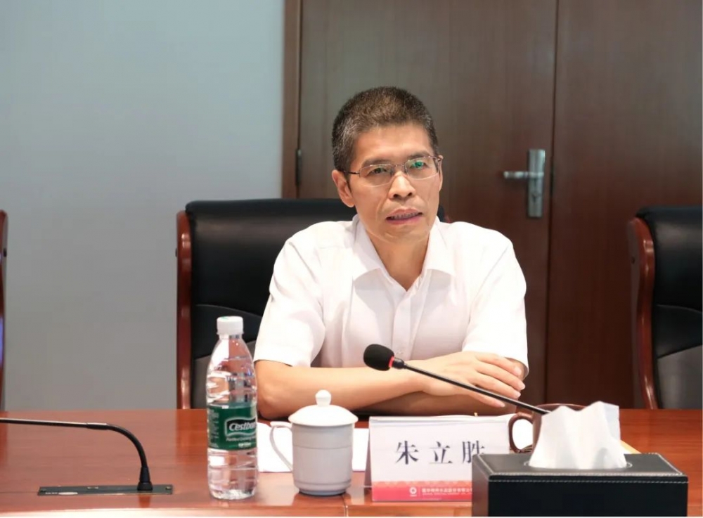 东方雨虹涂料砂粉科技集团与嘉华特水签署战略合作协议