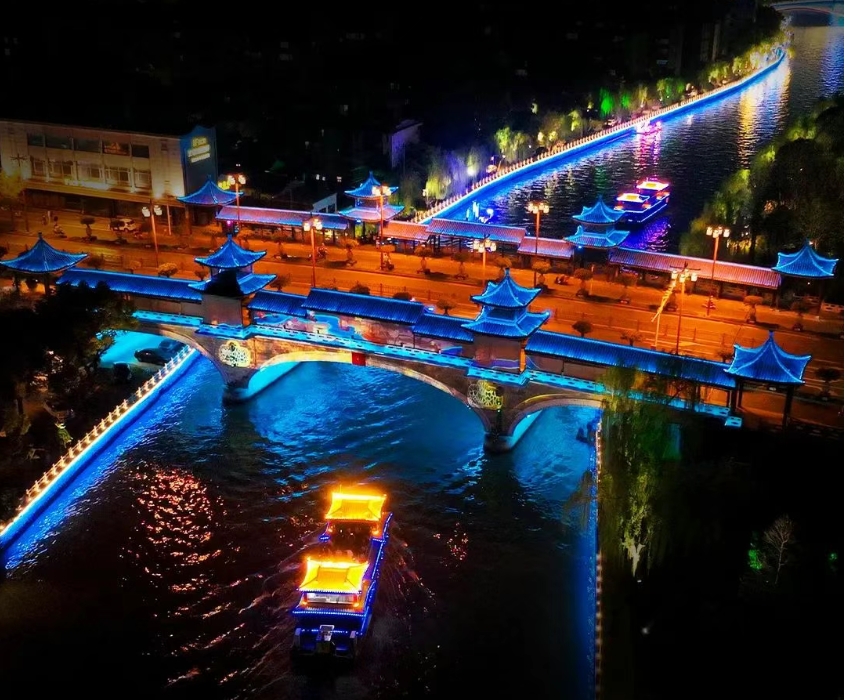 工程案例：光峰工程投影点亮扬州古运河夜游繁华画卷