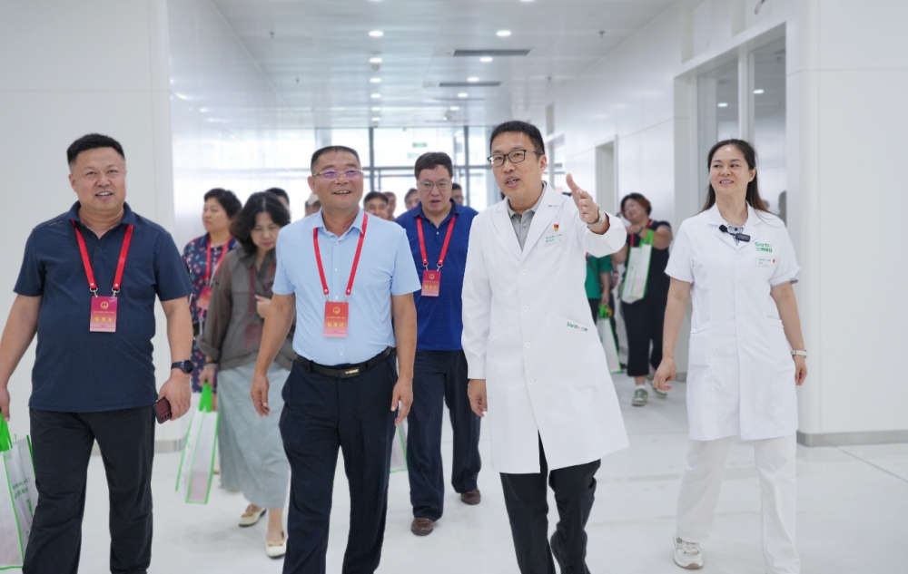 共绘健康蓝图 同启医疗新篇 三博脑科东坝新院区迎来首批“民生体验官”
