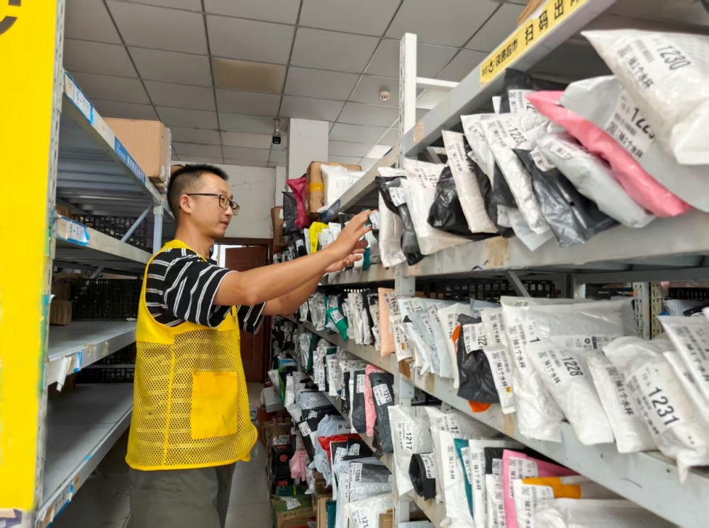 韵达江苏网点：优质服务赢得客户满意，稳定团队铸就消费者信赖