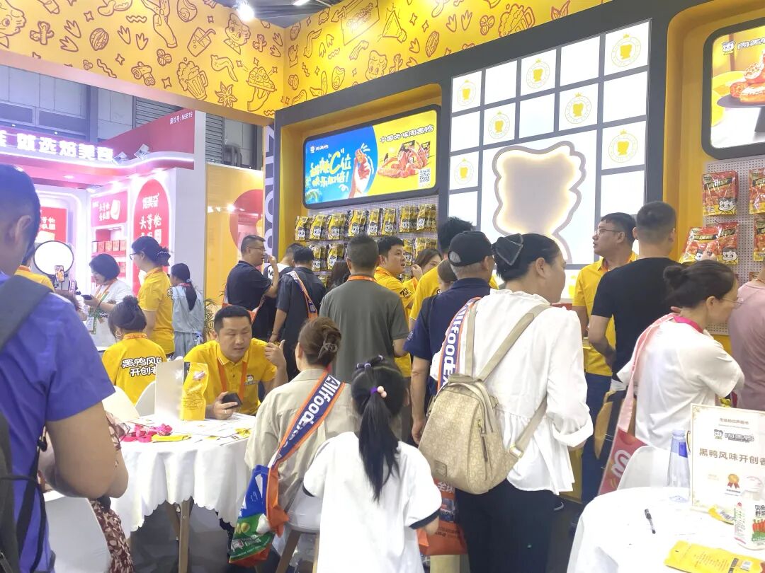“全产品线全渠道”双轮驱动，周黑鸭重塑卤味行业增长逻辑