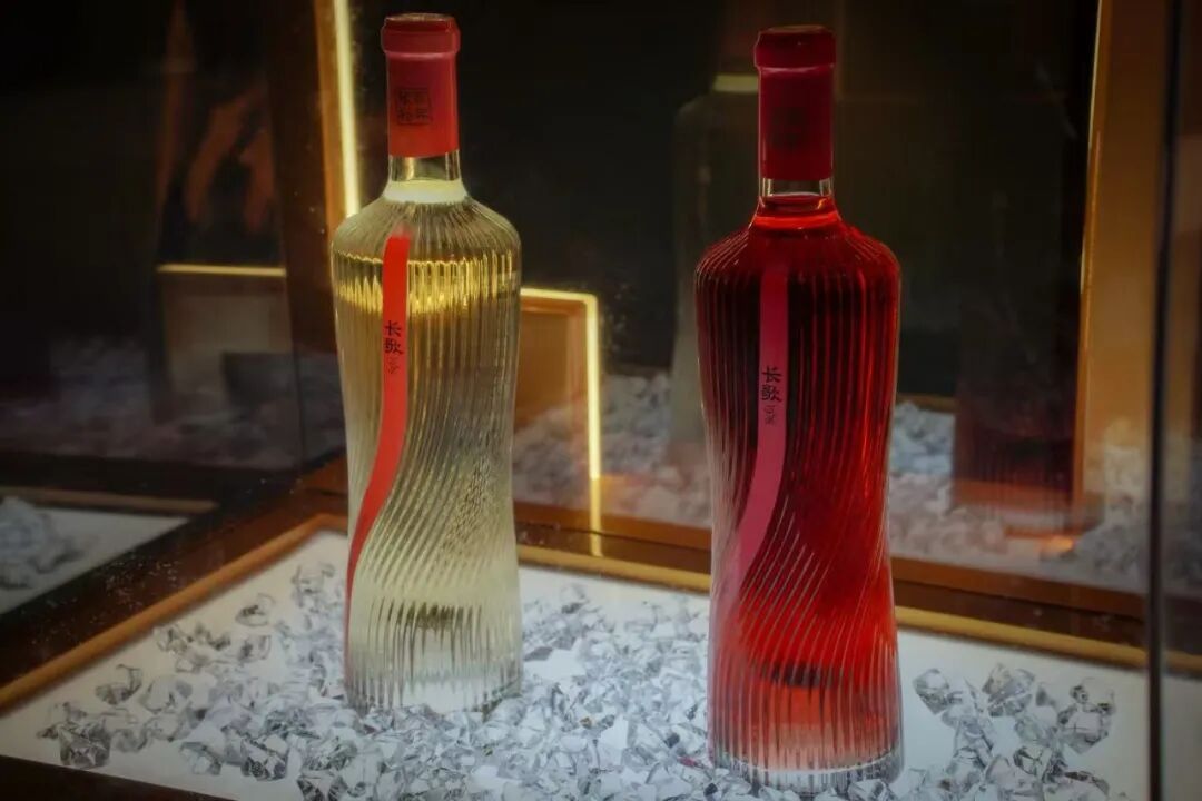 长歌AI葡萄酒体验中心开放！偏甜葡萄酒纷纷“涨停”