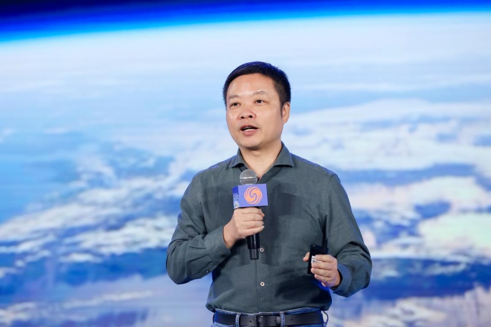立足湾区  面向全球  “新格局 新路径——凤凰湾区财经论坛2025”成功举办