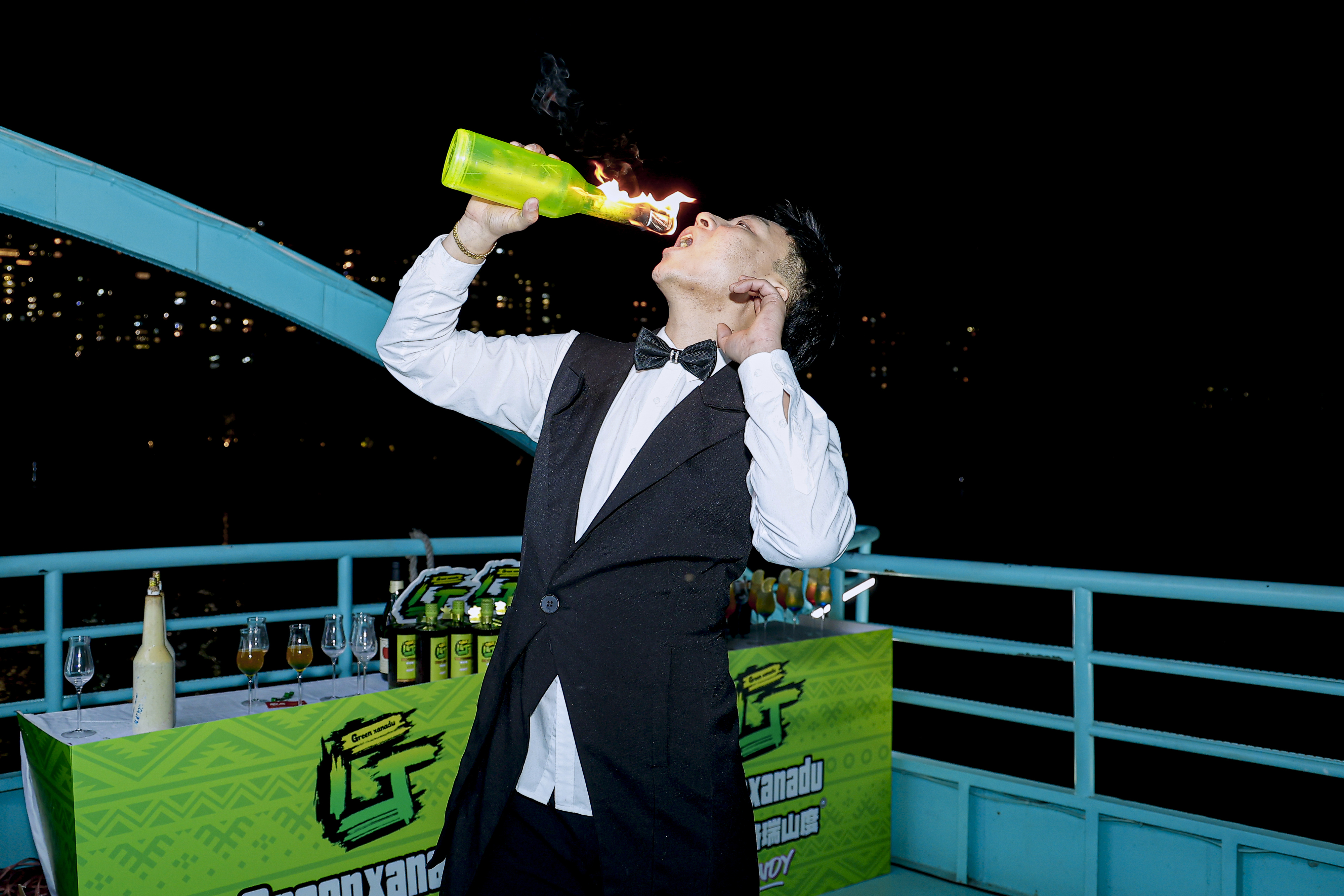 ​白兰地也能很潮？中国年轻人的第一杯，安排！