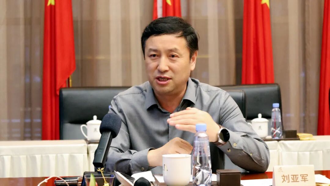 兰州大学管理学院党委书记刘亚军一行走进金徽酒考察调研暨签约仪式圆满成功举行