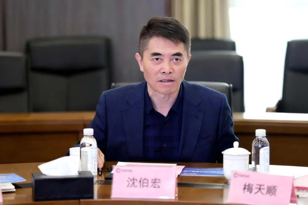 扬州市江都区委副书记、区长沈伯宏带队赴武汉天源集团考察交流