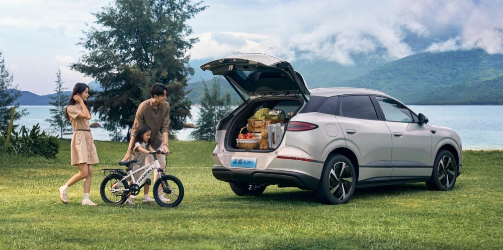 百日十万辆!比亚迪海狮06刷新全品类销量破十万最快纪录,定义新一代全能神车!