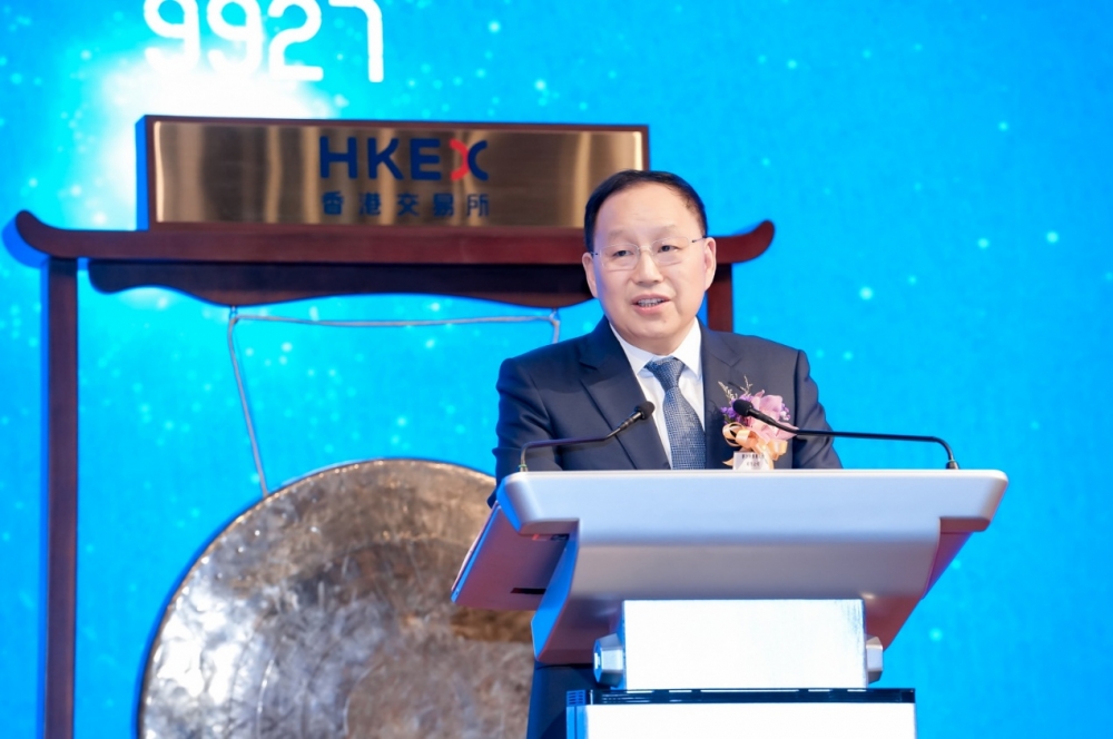 赛力斯今日成功在香港主板上市 张兴海：开拓中国高端车全球新赛道