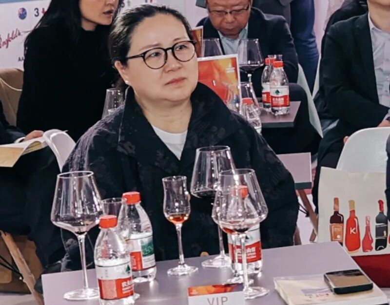 从《双珠联璧闯上海》看民族品牌如何驰骋世界舞台