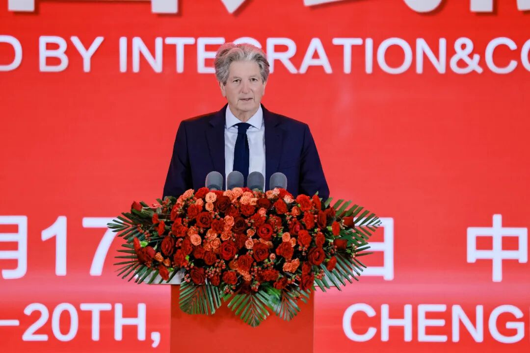 光储同辉 融合赋能 智创未来丨2025第八届中国国际光伏与储能产业大会隆重举行