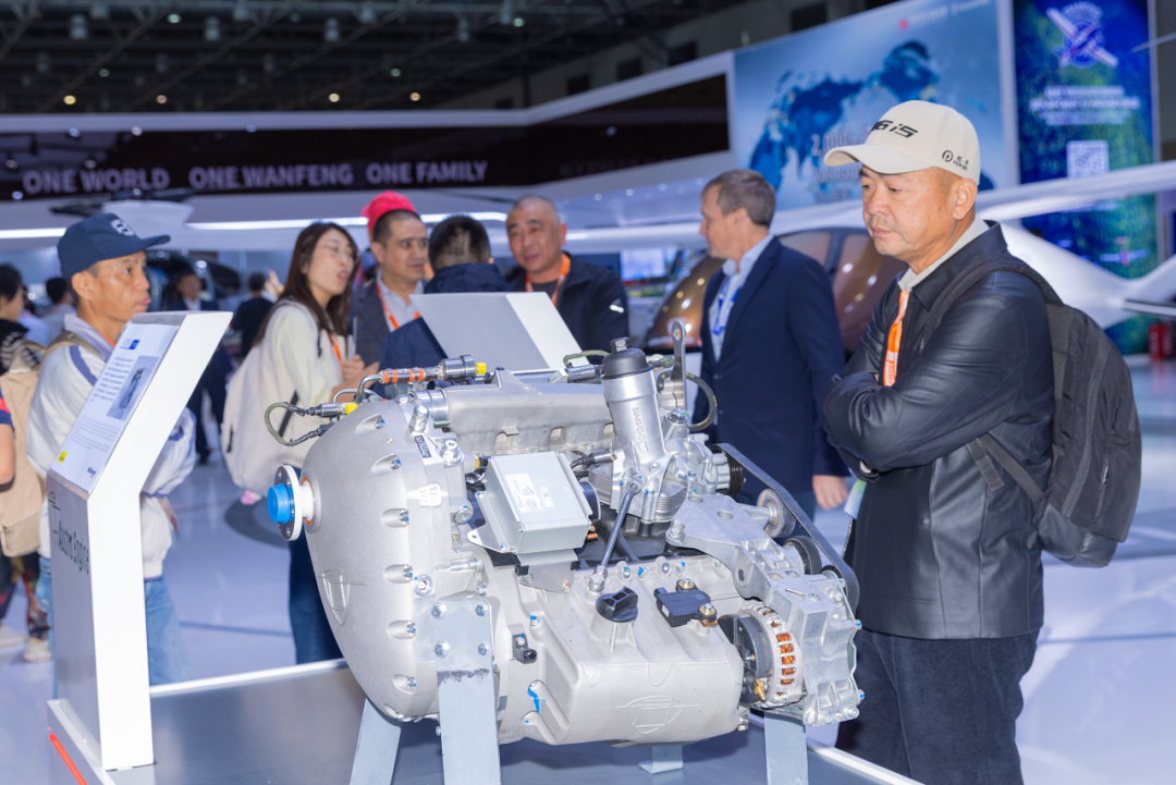 万丰闪耀2025亚洲通用航空展  领航低空未来