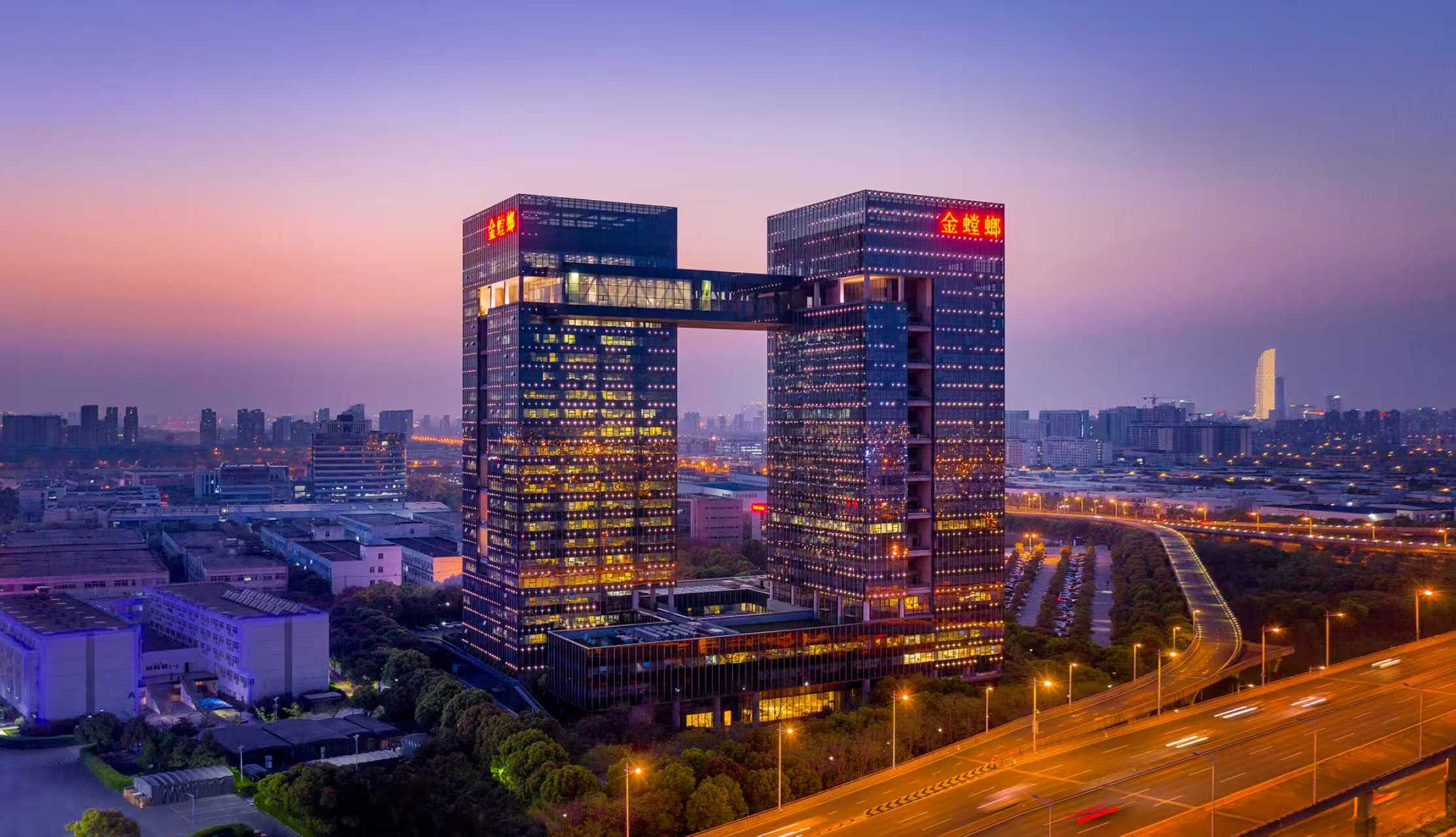 金螳螂：连续23年蝉联装饰类榜首 城市更新与海外拓展大放异彩