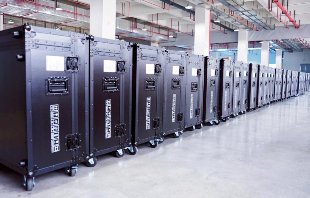 蓝思智能新园区人形机器人首批量产交付