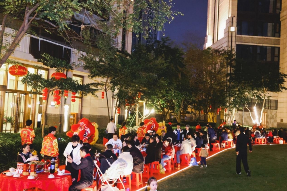 百桌团圆宴，共迎金驹年——深圳龙华金茂府共赴第四届邻里团圆之约