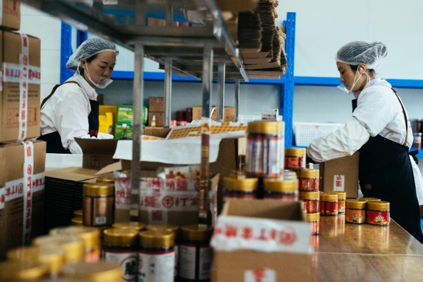 《新质供给地方风味消费趋势》：在拼多多年销八亿，徽派炒货从网红升级长虹