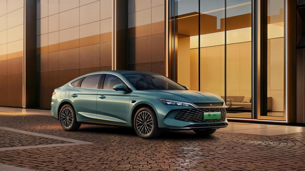 比亚迪推出大电池DM-i车型，纯电续航翻一倍，8.98万元起！