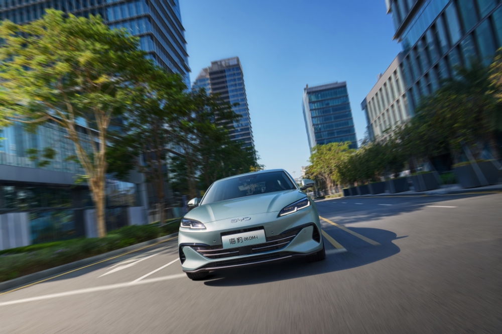 比亚迪推出大电池DM-i车型，纯电续航翻一倍，8.98万元起！