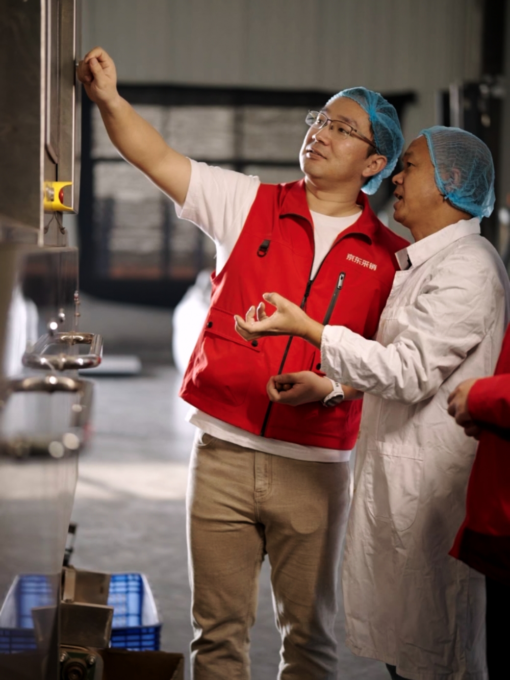 这届年轻人，开始返乡“种”未来了