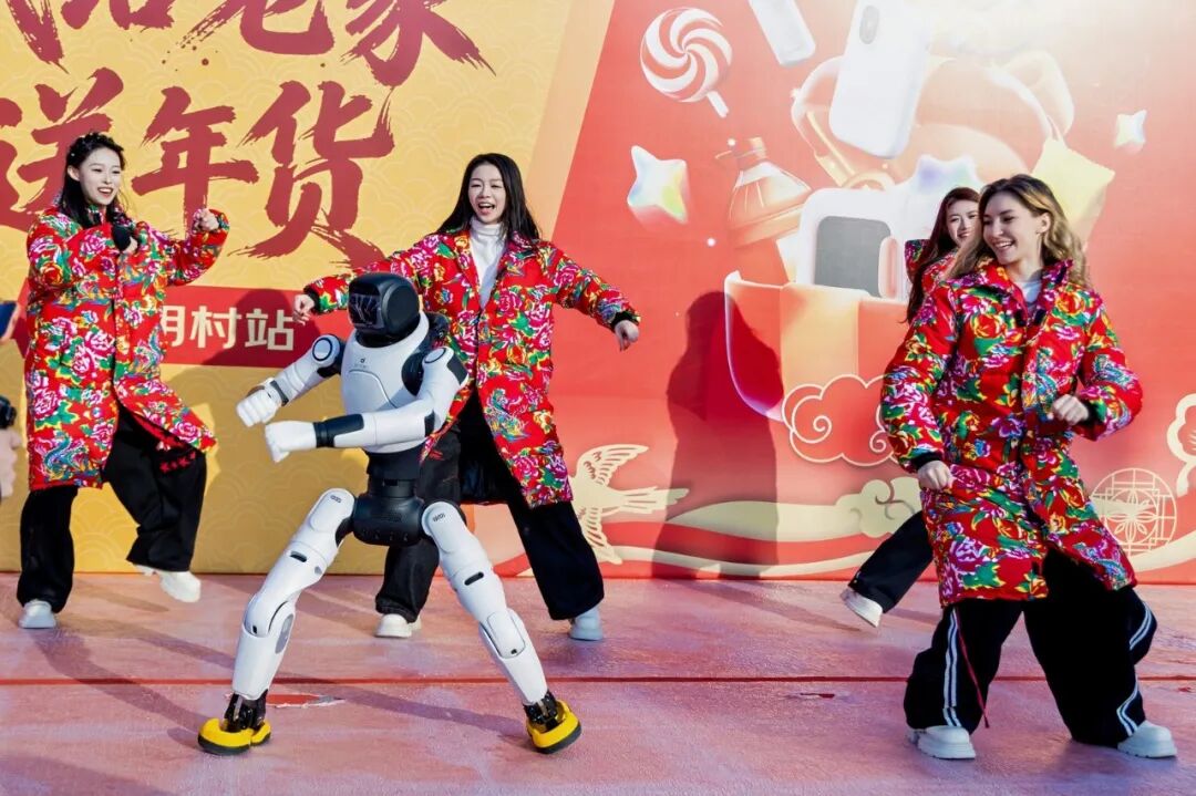 超万份年货送达!刘强东给乡亲送年货,网友:求同款!抄作业!