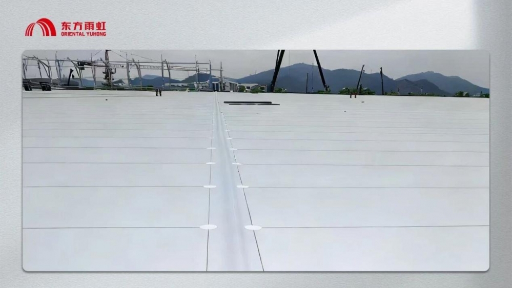 高端防水成新能源基建刚需，东方雨虹TPO凭技术优势抢占市场高地