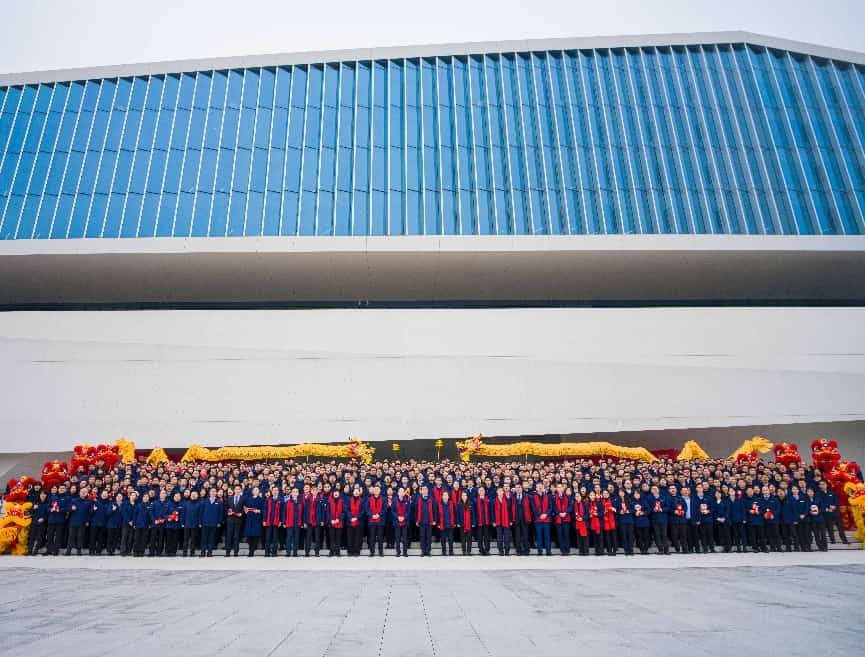 万马奔腾、奋竞四海!中联重科2026年开门红85亿元设备发往全球