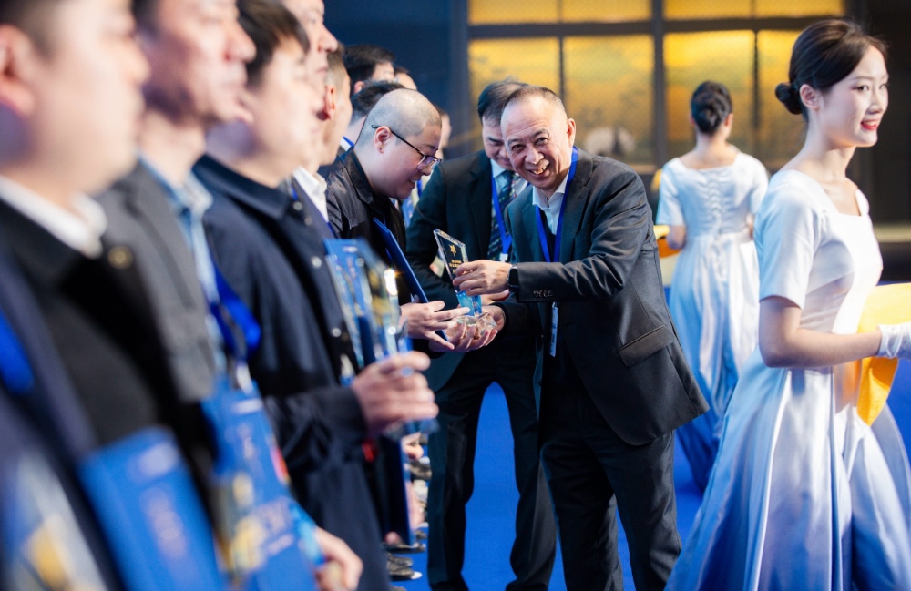 ​郎酒2026经销商大会举办：凝聚体系的力量，拼出美好未来