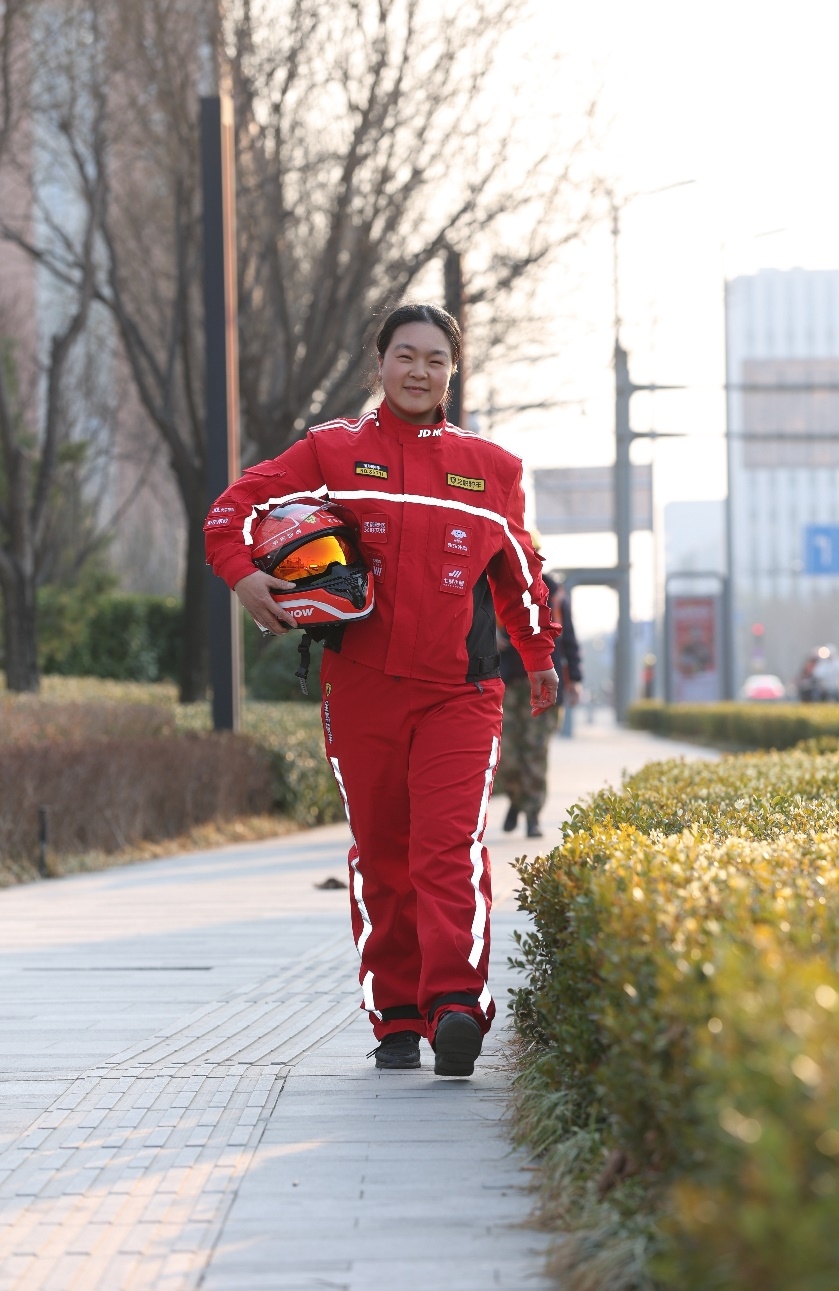 新工装来了！京东全职骑手免费领取，福利保障再升级