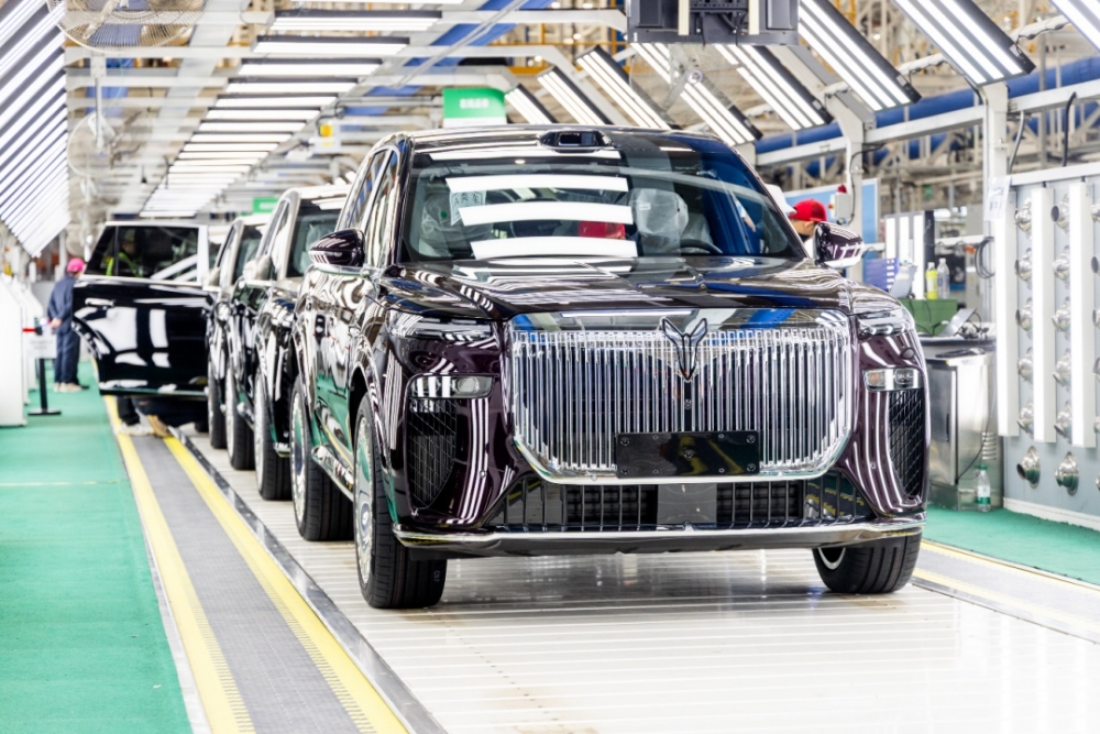 高毛利筑基，技术长跑致远：岚图汽车港股上市开启高质量发展新纪元