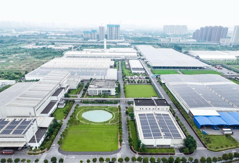 高毛利筑基，技术长跑致远：岚图汽车港股上市开启高质量发展新纪元