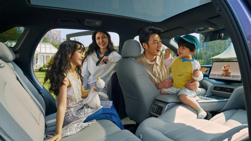 售15.19万-17.99万元,比亚迪宋Ultra EV开启B级SUV闪充时代