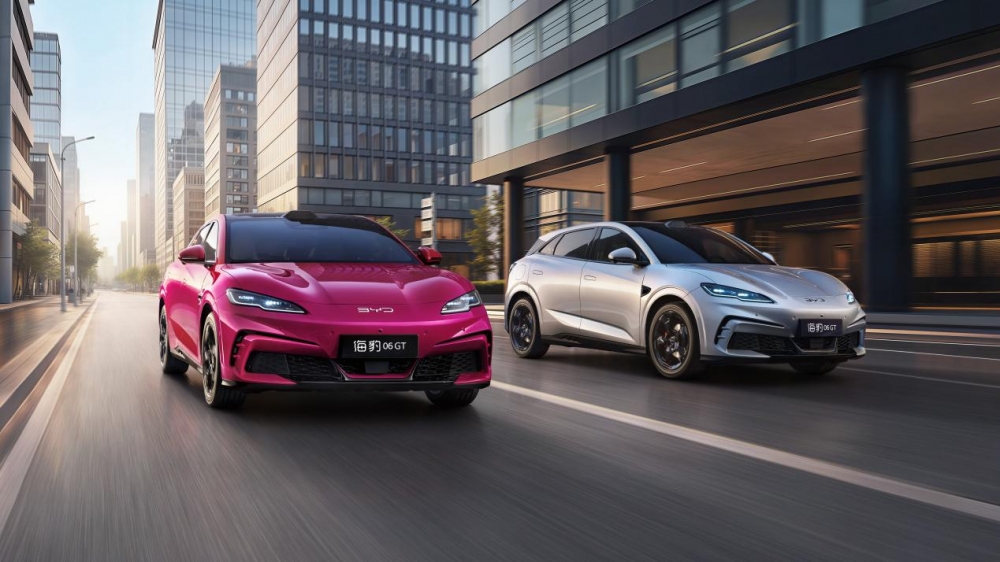12.89-16.99万元，“年轻人第一台GT”比亚迪2026款海豹06GT焕新上市！