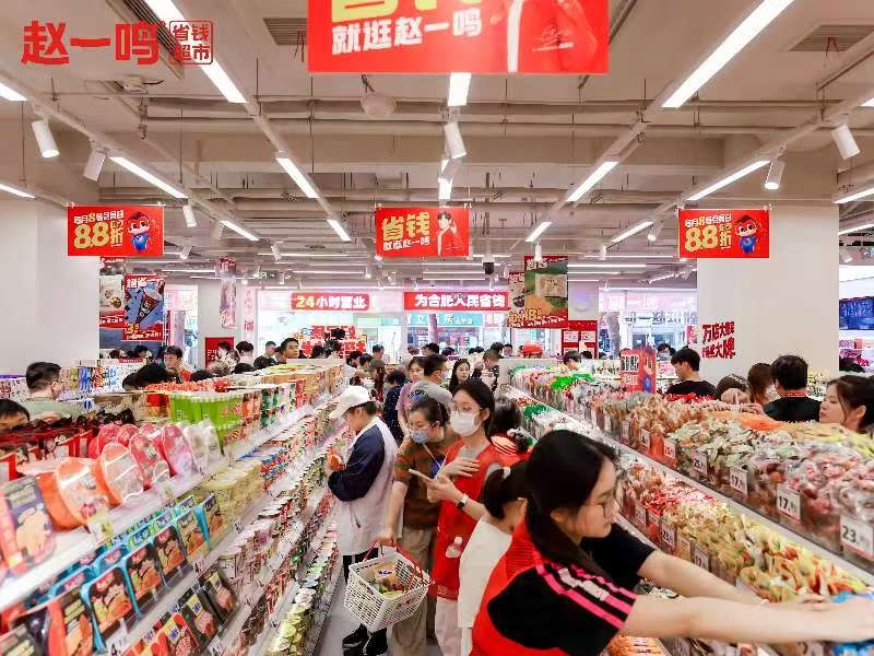 鸣鸣很忙：2025年财报业绩强增长、可持续  复制运营效率优势打造新零售未来叙事