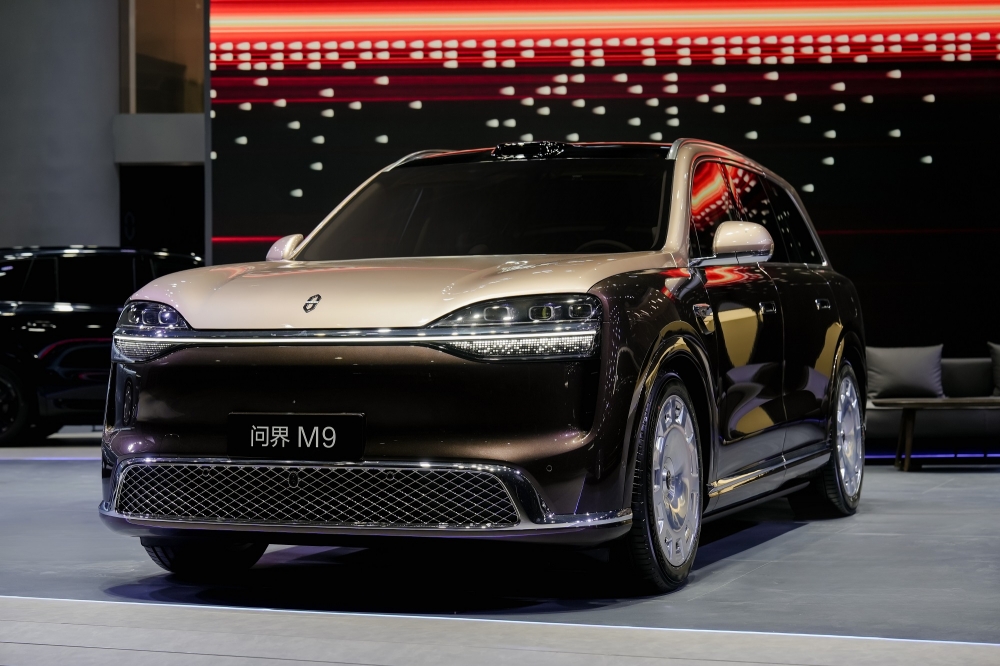 问界举办魔方技术平台创新发布会 高端SUV矩阵闪耀北京车展