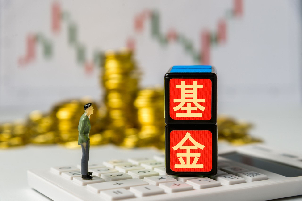动荡市场中锚定稀缺确定性,新能源长线布局逻辑再强化