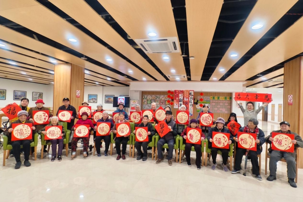 以食养筑康养标杆！南方黑芝麻产品重磅亮相第十二届中国老博会
