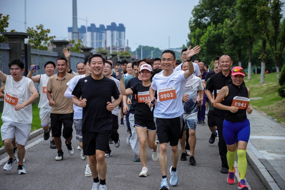 526万人观看!吴向东邵阳系列直播热度拉满