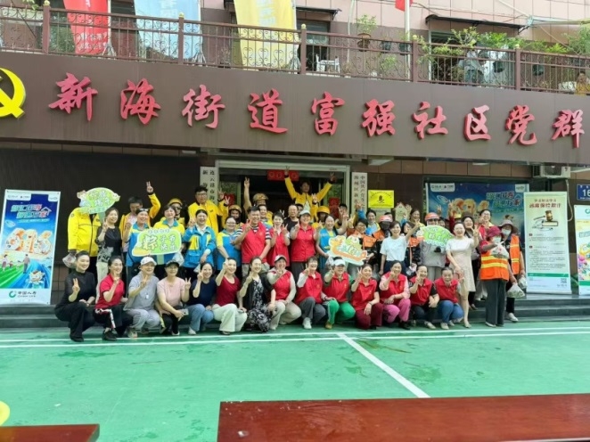中国人寿开展“7.8全国保险公众宣传日”活动，把好服务送到群众身边